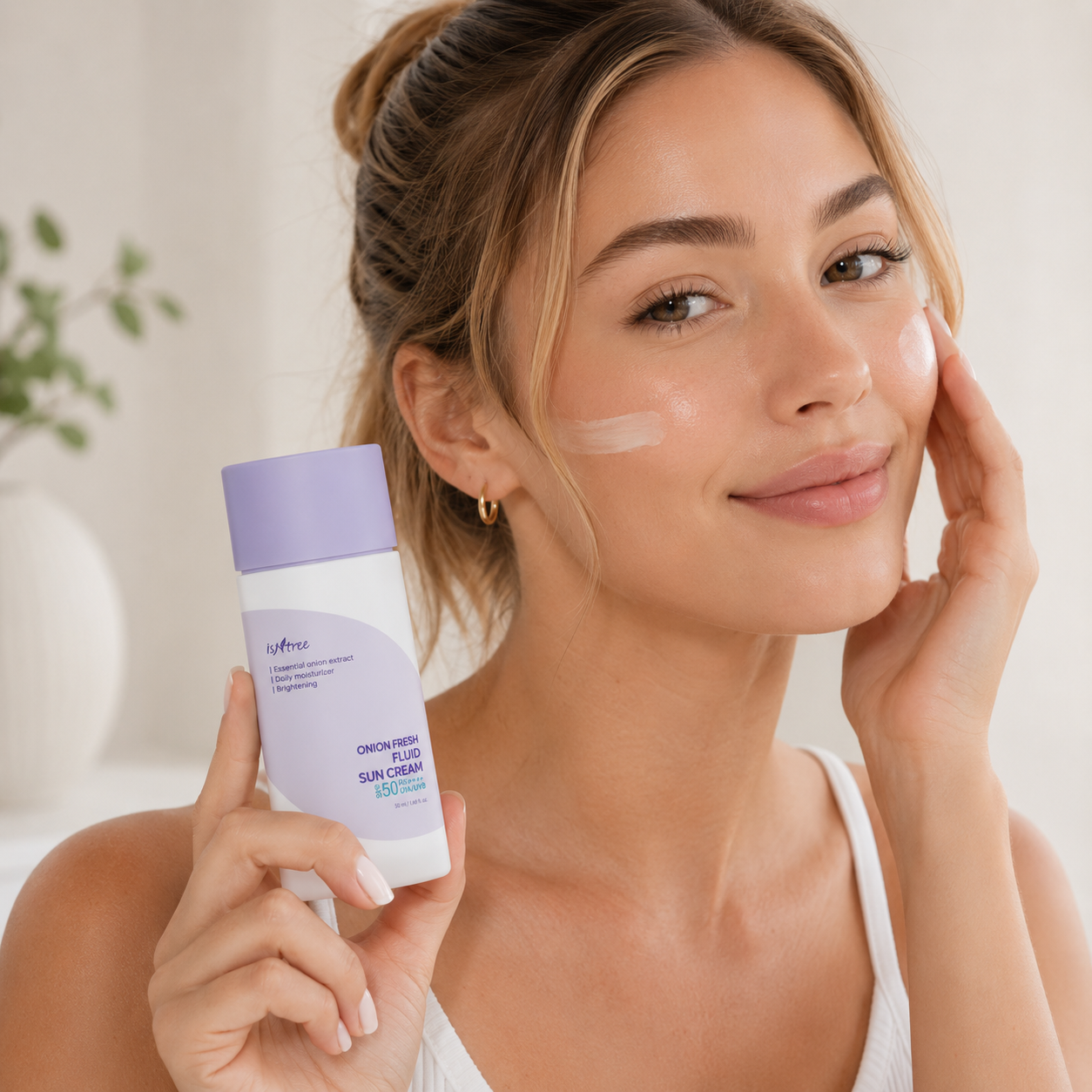 Éssora Isntree Onion Fresh Fluid Sun Cream